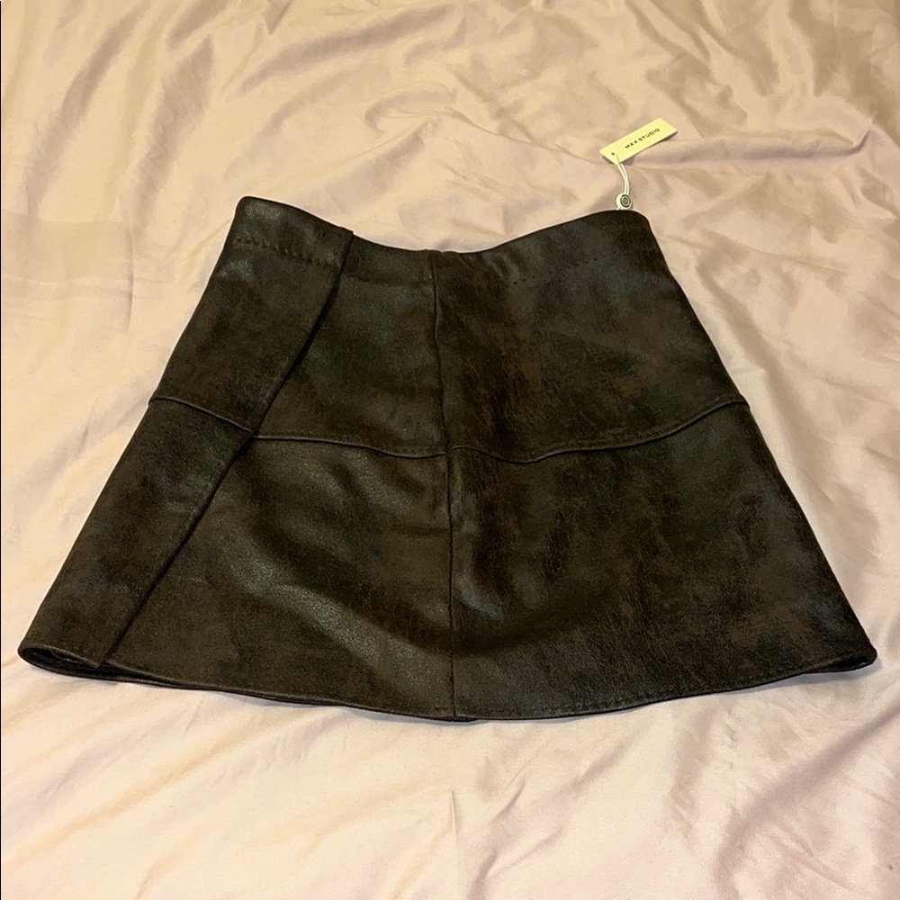 Elegant Black Skirt